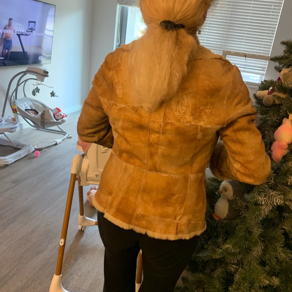 Tan Shearling Women's Jacket - Picture 4 of 13